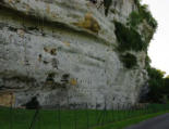 La Roque Saint Christophe-partie basse de la falaise