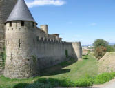 Carcassonne- l'enceinte vue de l'extérieure