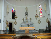 Sabazan : l'intérieur de l'église St-Jean Baptiste avec son autel