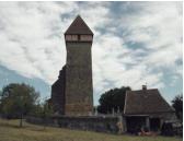 Sabazan : vue arrière de l'église St-Jean Baptiste