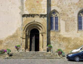 Aignan : portail de l'église