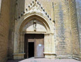 Mirande : église Sainte Marie, le porche et son tympan
