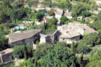 gordes : vue sur les alentours du village 1