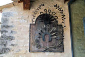 Mane : le prieuré de Salagon,plaque décorative