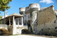 Pernes les Fontaines : anciennes fortifications