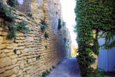Venasque : ancien mur d'enceinte