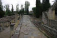 vaison la romaine : rue et vestiges romains
