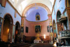 gordes :église saint firmin, nef principale et le choeur