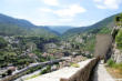 entrevaux : longue montée vers citadelle haute