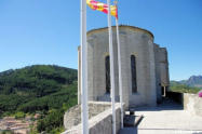 sisteron : la citadelle, la chapelle,oriflammes