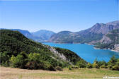 Vallée de l'Ubaye : lac de Serre Ponçon vue depuis les hauteurs 1