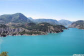 Vallée de l'Ubaye : lac de Serre Ponçon, montagne et lac