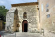 Lacoste : entrée de l'église