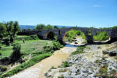 Bonnieux : le pont Julien, vue rapprochée