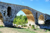 Bonnieux : arche centrale du pont