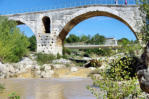 Bonnieux : pont romain et pont de nos jours