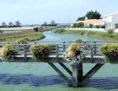 Noirmoutier en l'Ile : pont en bois fleuri