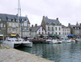 Le Croisic - le port, catamaran à quai