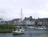 Le Croisic - bateau de plaisance arrivant au quai