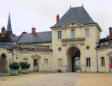 Abbaye de Fontevraud : acceuil vue depuis la cour intérieure