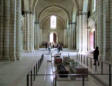 Abbaye de Fontevraud : gisants au centre de la nef