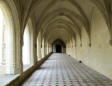 Abbaye de Fontevraud :le cloître, galerie