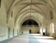 Abbaye de Fontevraud : salle intérieure, ancien réfectoire