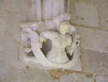 Abbaye de Fontevraud :  : statue de support des arcs boutants de voute