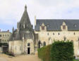 Abbaye de Fontevraud : batiment des cuisines et réfectoire