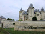 Saumur : vue du château et des douves