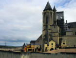 Saumur : le château, vue sur la cour intérieure et les décors des animations