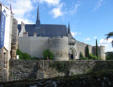 Montreuil Bellay : collégiale et murs d'enceinte