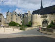 Montreuil Bellay : entrée des fortifications
