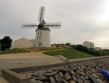 Jard sur Mer : le moulin à vent