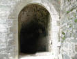 Apremont   ( le château ) entrée du tunnel des cavaliers