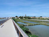 Noirmoutier en l'Ile : jetée Jacobsen et marais salants