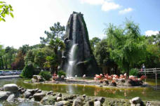 La Palmyre   ( le zoo ) cascade