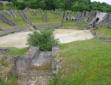 Saintes : l'amphithéâtre romain escalier d'accès aux gradins