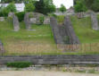 Saintes : l'amphithéâtre romain gradins en pierres taillées et escaliers d'accès