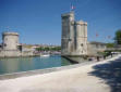 La Rochelle : tour de la Chaine et de Saint Nicolas à l'entrée du vieux port