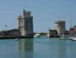 La Rochelle : entrée bateau entre les tours du port