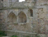 Notre Dame des Châteliers  ( commune de La Flotte en Ré ) niches dans les murs de l'abbaye