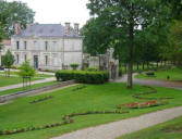 Surgères : jardin du château