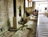 Aubeterre sur Dronne : l'église souterraine