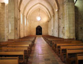 Saint Georges D'Oléron : nef centrale de l'église romane Saint Georges