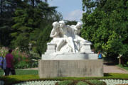 Lyon : parc de la Tête d'Or,  statue Les trois grâces 