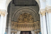 Valence : tympan de porte de la  cathédrale Saint Apollinaire