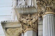 Valence : chapiteaux de colonnes de la cathédrale Saint Apollinaire