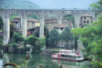 Saint Nazaire en Royans : l'aqueduc