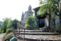 Saint Benoit en Diois : l'église et maison à escalier pavé